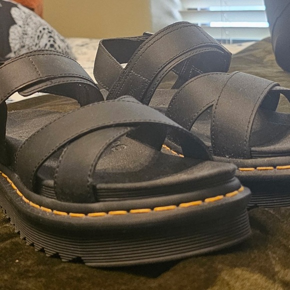 Doc Martens Voss sandals - Picture 3 of 3